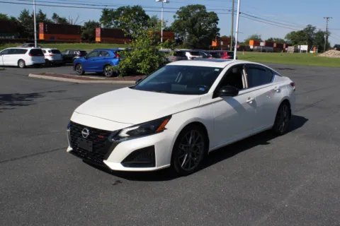 More photos of 2023 Nissan Altima 2.0 SR at Cedar Line Automotive, VA