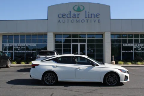 White 2023 Nissan Altima 2.0 SR for sale in Spout Spring, VA