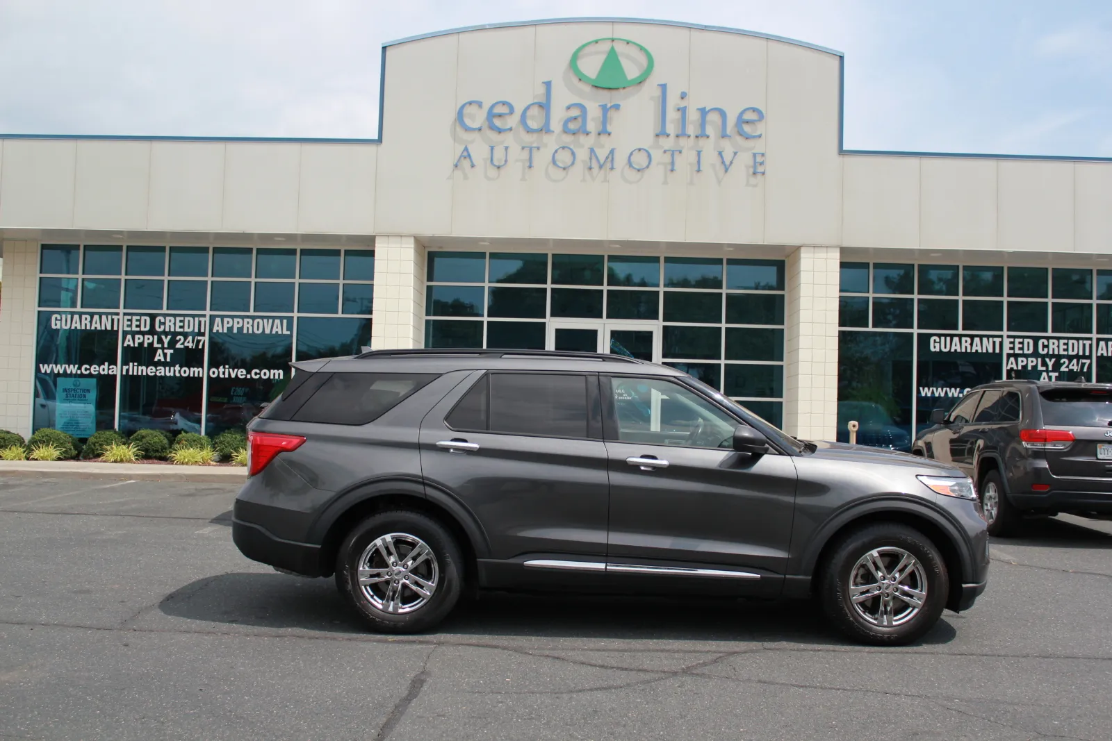 Gray 2020 Ford Explorer XLT for sale in Spout Spring, VA