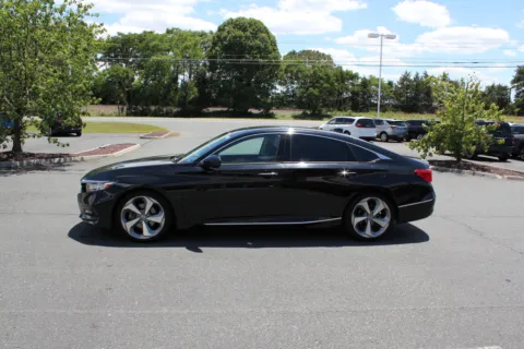 More photos of 2018 Honda Accord Touring at Cedar Line Automotive, VA