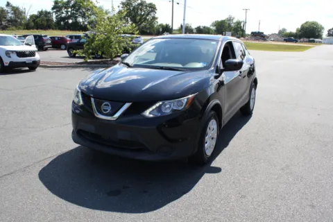 More photos of 2019 Nissan Rogue Sport S at Cedar Line Automotive, VA