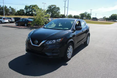 More photos of 2021 Nissan Rogue Sport S at Cedar Line Automotive, VA