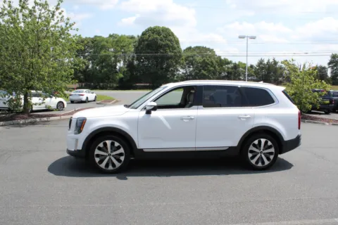 More photos of 2022 Kia Telluride S at Cedar Line Automotive, VA