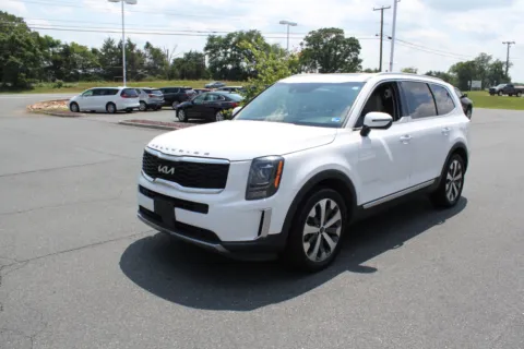 More photos of 2022 Kia Telluride S at Cedar Line Automotive, VA
