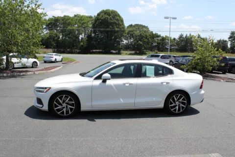 More photos of 2019 Volvo S60 T6 Momentum at Cedar Line Automotive, VA