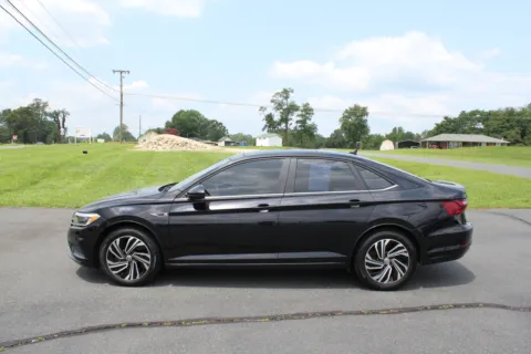 Black 2020 Volkswagen Jetta SEL for sale in Spout Spring, VA