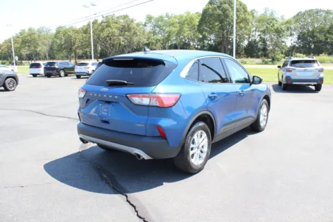 More photos of 2022 Ford Escape Hybrid SE at Cedar Line Automotive, VA