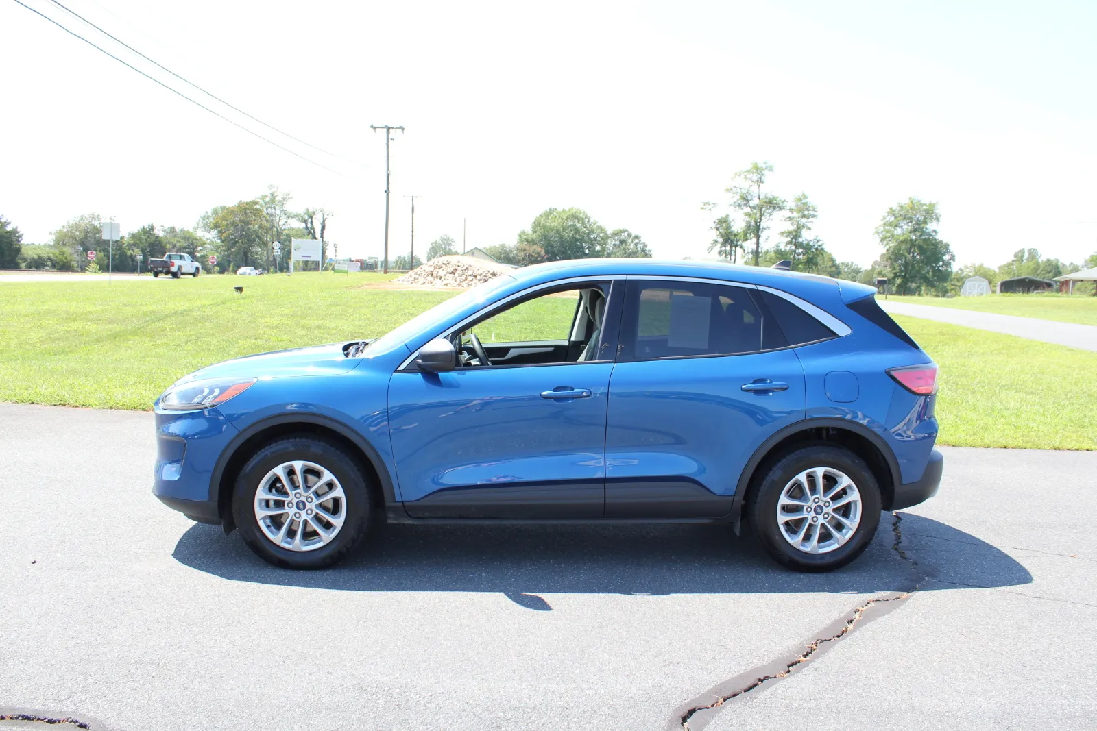 Blue 2022 Ford Escape Hybrid SE for sale in Spout Spring, VA