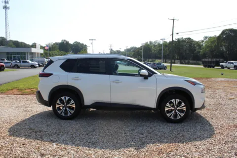 More photos of 2022 Nissan Rogue SV at Cedar Line Automotive, VA