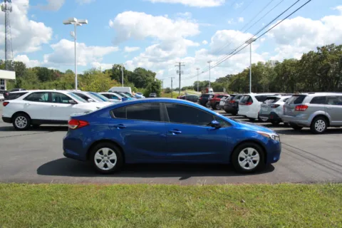 More photos of 2017 Kia Forte LX at Cedar Line Automotive, VA