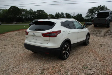 More photos of 2021 Nissan Rogue Sport SL at Cedar Line Automotive, VA