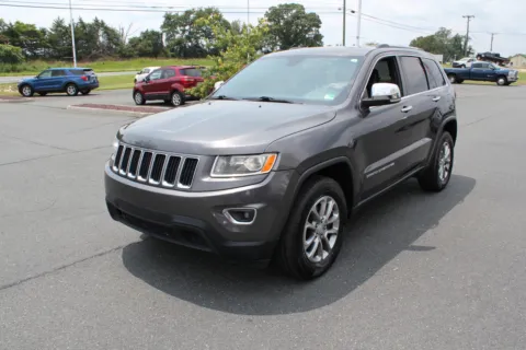 More photos of 2016 Jeep Grand Cherokee LIMITED at Cedar Line Automotive, VA