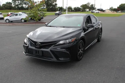 More photos of 2022 Toyota Camry SE at Cedar Line Automotive, VA