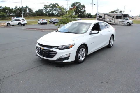 More photos of 2022 Chevrolet Malibu LS Fleet at Cedar Line Automotive, VA