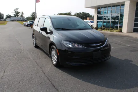 Photos of 2018 Chrysler Pacifica LX for sale in Spout Spring, VA at Cedar Line Automotive
