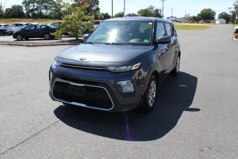 More photos of 2021 Kia Soul LX at Cedar Line Automotive, VA