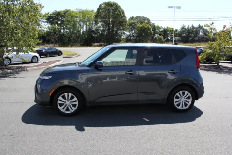 More photos of 2021 Kia Soul LX at Cedar Line Automotive, VA