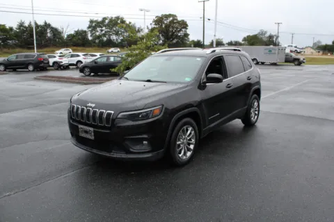 More photos of 2020 Jeep Cherokee Latitude Plus at Cedar Line Automotive, VA