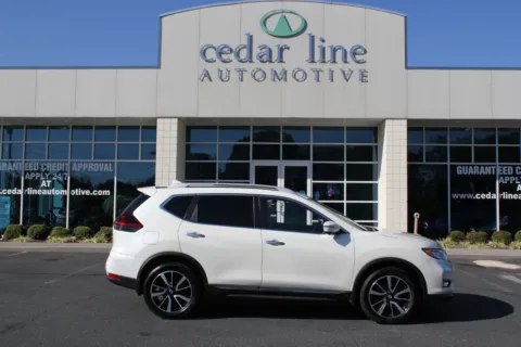 White 2020 Nissan Rogue SL for sale in Spout Spring, VA