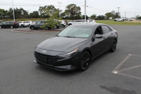 More photos of 2022 Hyundai ELANTRA SEL at Cedar Line Automotive, VA