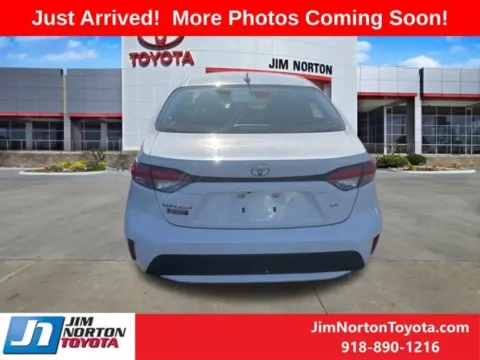 More photos of 2021 Toyota Corolla LE at Jim Norton Toyota, OK