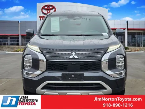 Photos of 2024 Mitsubishi Outlander SE for sale in Tulsa, OK at Jim Norton Toyota