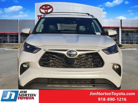 Another view of 2023 Toyota Highlander XLE for sale in Tulsa, OK at Jim Norton Toyota