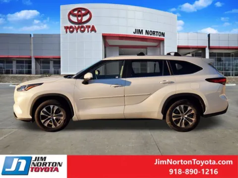 More photos of 2023 Toyota Highlander XLE at Jim Norton Toyota, OK