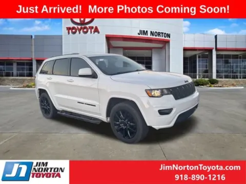 White 2018 Jeep Grand Cherokee Altitude for sale in Tulsa, OK