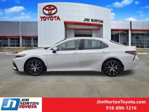 More photos of 2023 Toyota Camry SE at Jim Norton Toyota, OK