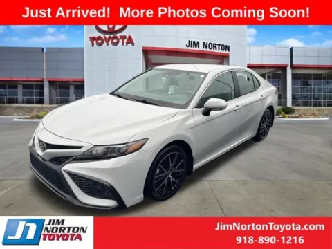 Photos of 2023 Toyota Camry SE for sale in Tulsa, OK at Jim Norton Toyota