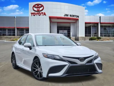 White 2023 Toyota Camry SE for sale in Tulsa, OK
