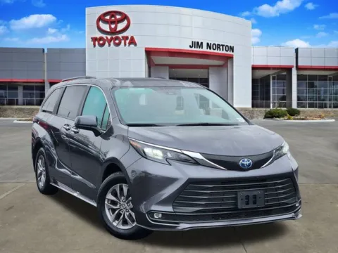 Gray 2025 Toyota Sienna XLE for sale in Tulsa, OK