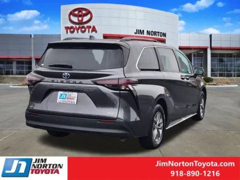 More photos of 2025 Toyota Sienna XLE at Jim Norton Toyota, OK
