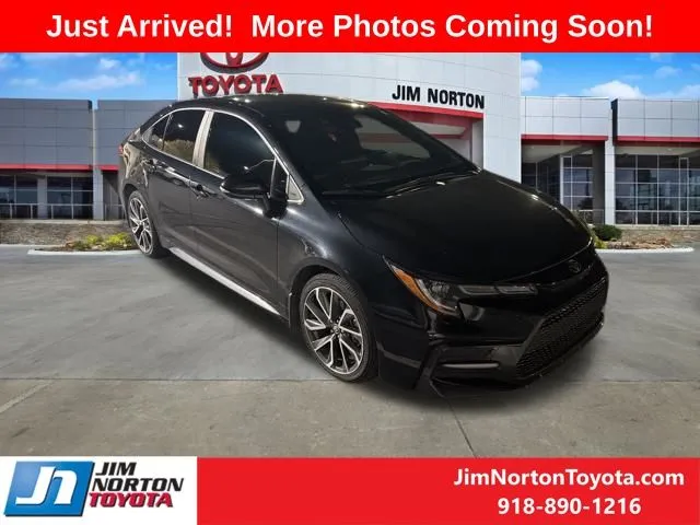 Black 2022 Toyota Corolla SE for sale in Tulsa, OK