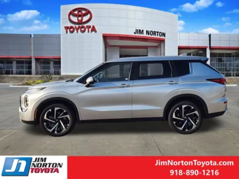 More photos of 2024 Mitsubishi Outlander SE at Jim Norton Toyota, OK