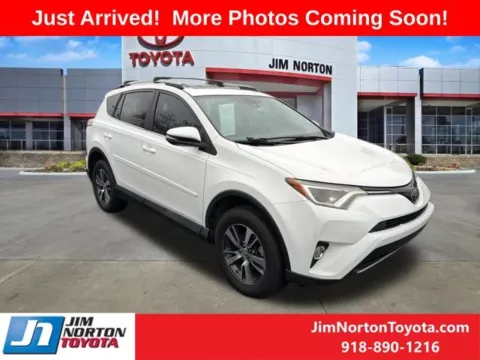 White 2017 Toyota RAV4 XLE for sale in Tulsa, OK