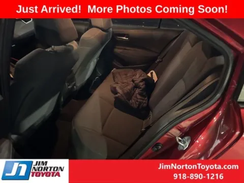 More photos of 2020 Toyota Corolla LE at Jim Norton Toyota, OK