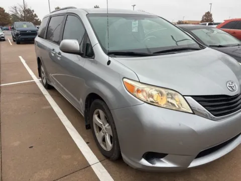 White 2011 Toyota Sienna for sale in Tulsa, OK