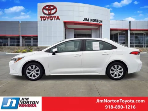 More photos of 2022 Toyota Corolla LE at Jim Norton Toyota, OK