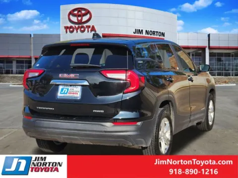 More photos of 2024 GMC Terrain SLE at Jim Norton Toyota, OK