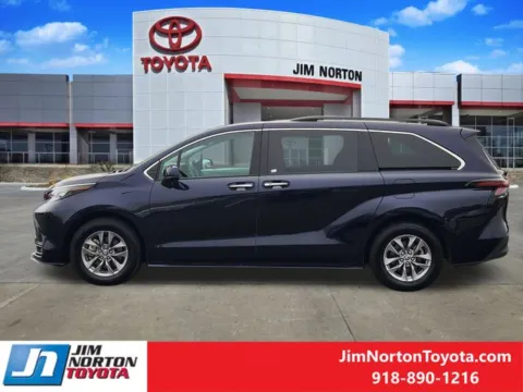 More photos of 2025 Toyota Sienna XLE at Jim Norton Toyota, OK