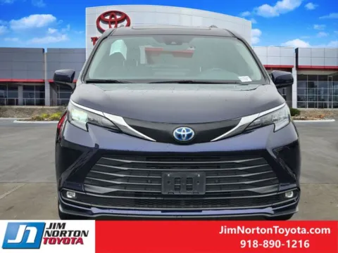 Photos of 2025 Toyota Sienna XLE for sale in Tulsa, OK at Jim Norton Toyota