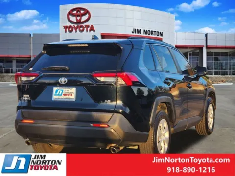More photos of 2020 Toyota RAV4 LE at Jim Norton Toyota, OK