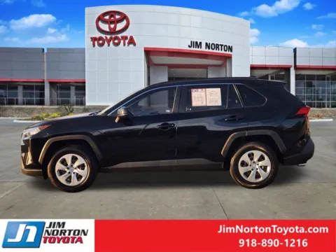 More photos of 2020 Toyota RAV4 LE at Jim Norton Toyota, OK