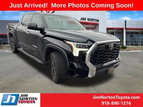 Black 2022 Toyota Tundra Limited for sale in Tulsa, OK