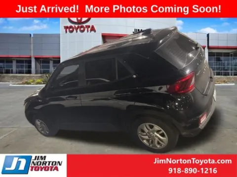 More photos of 2022 Hyundai Venue SE at Jim Norton Toyota, OK