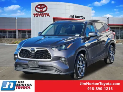 Another view of 2023 Toyota Highlander XLE for sale in Tulsa, OK at Jim Norton Toyota