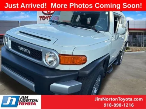 Photos of 2014 Toyota FJ Cruiser for sale in Tulsa, OK at Jim Norton Toyota