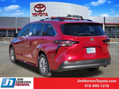 More photos of 2026 Toyota Sienna XLE at Jim Norton Toyota, OK